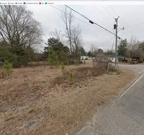 22 E Sumter St, Mayesville, SC 29104 photo 4