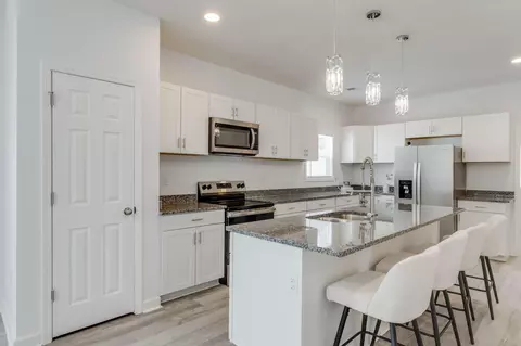 Kitchen - 525 Dingle St, Sumter, SC 29150 photo 1 of 3