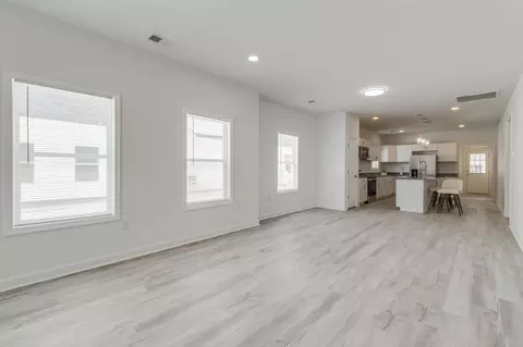 Living - 525 Dingle St, Sumter, SC 29150 photo 1 of 2