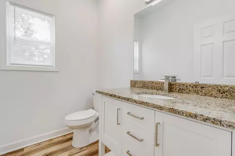 Bath - 527 Dingle St, Sumter, SC 29150 photo 1 of 4