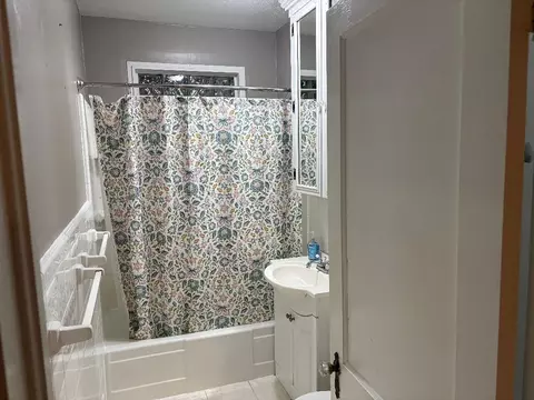 Bath - 44 Alice Dr, Sumter, SC 29150 photo 4 of 4