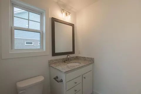 Bath - 2135 Currituck Dr, Sumter, SC 29153 photo 6 of 10