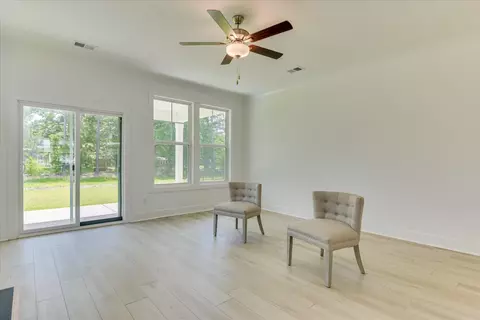 Living - 2135 Currituck Dr, Sumter, SC 29153 photo 1 of 2