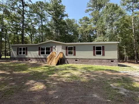 1323 Pleasure Dr, Summerton, SC 29148