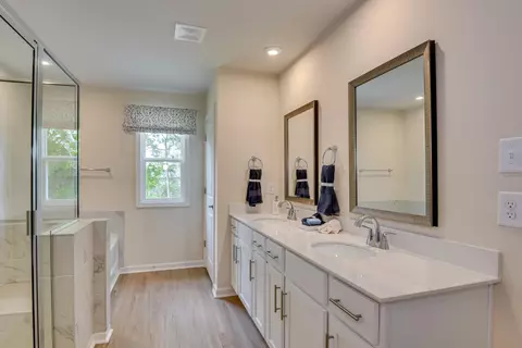 Bath - 3480 Rustic Dr, Sumter, SC 29150 photo 2 of 5