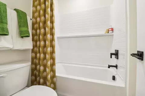Bath - 3105 Matthews Dr, Sumter, SC 29154 photo 6 of 6