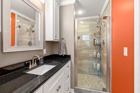 Bath - 2302 Gingko Dr, Sumter, SC 29150 photo 1 of 4