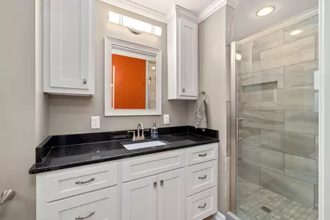 Bath - 2302 Gingko Dr, Sumter, SC 29150 photo 2 of 4