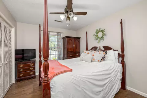 Bedroom - 2302 Gingko Dr, Sumter, SC 29150 photo 4 of 5