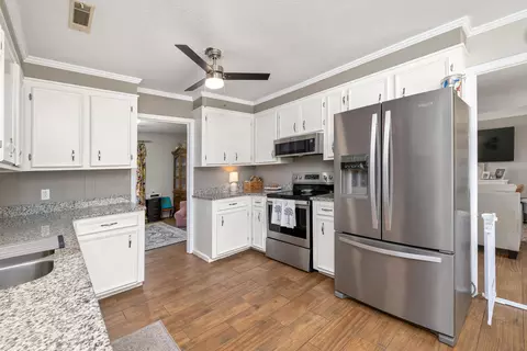 Kitchen - 2302 Gingko Dr, Sumter, SC 29150 photo 2 of 3