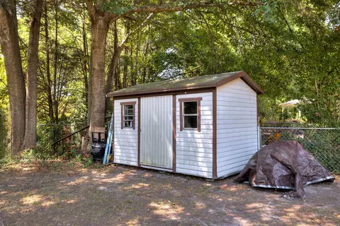 Exterior - 2302 Gingko Dr, Sumter, SC 29150 photo 7 of 7