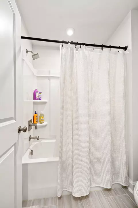 Bath - 3350 Lespedeza Ct, Sumter, SC 29150 photo 5 of 7