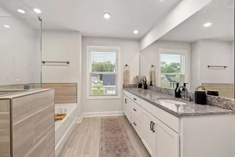 Bath - 3350 Lespedeza Ct, Sumter, SC 29150 photo 1 of 7