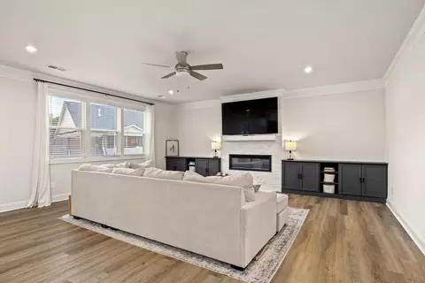 Living - 3350 Lespedeza Ct, Sumter, SC 29150 photo 2 of 2