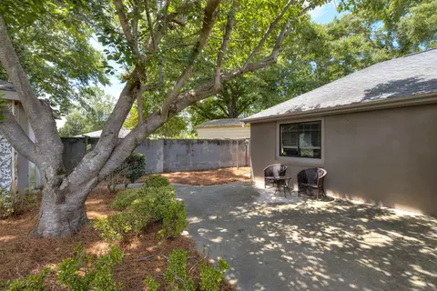 Exterior - 2202 Graystone Dr, Sumter, SC 29150 photo 7 of 10