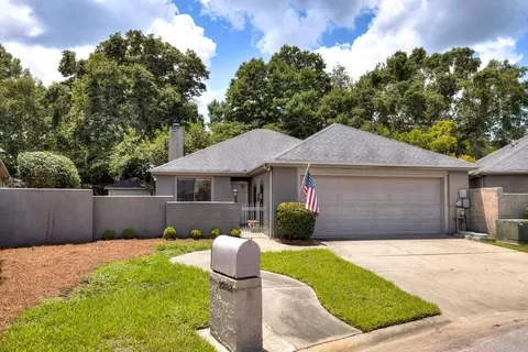 Exterior - 2202 Graystone Dr, Sumter, SC 29150 photo 3 of 10