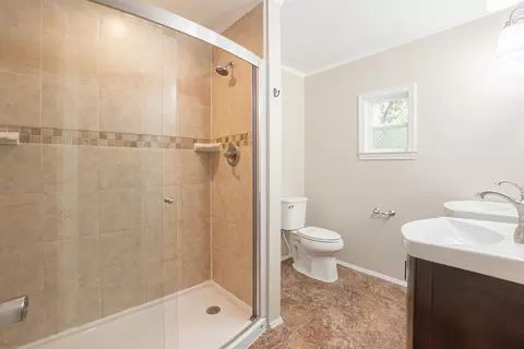 Bath - 419 Baldwin Dr, Sumter, SC 29150 photo 1 of 6