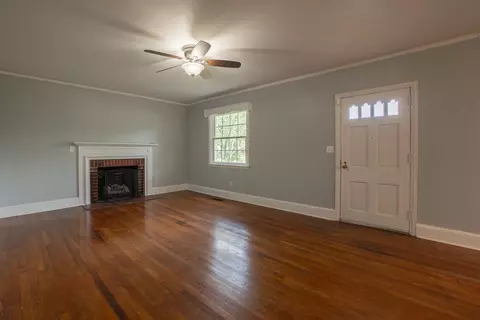 Living - 419 Baldwin Dr, Sumter, SC 29150 photo 1 of 3