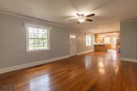 Living - 419 Baldwin Dr, Sumter, SC 29150 photo 2 of 3