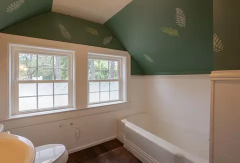 Bath - 419 Baldwin Dr, Sumter, SC 29150 photo 5 of 6