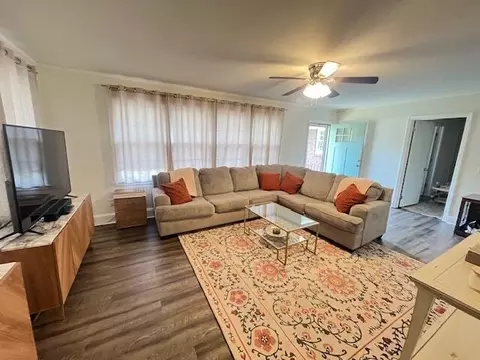 Living - 11 Lindley Ave, Sumter, SC 29150 photo 1 of 2