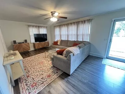 Living - 11 Lindley Ave, Sumter, SC 29150 photo 2 of 2