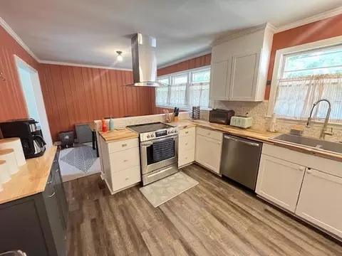 Kitchen - 11 Lindley Ave, Sumter, SC 29150 photo 8 of 8