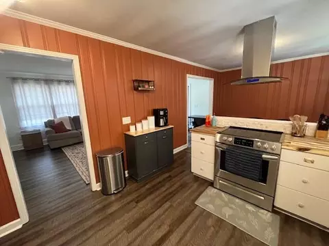 Kitchen - 11 Lindley Ave, Sumter, SC 29150 photo 4 of 8