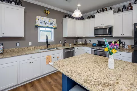 Kitchen - 3170 Matthews Dr, Sumter, SC 29154 photo 3 of 3
