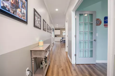 Entry Way - 3170 Matthews Dr, Sumter, SC 29154 photo 2 of 6