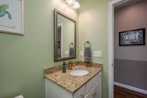 Bath - 3170 Matthews Dr, Sumter, SC 29154 photo 2 of 8