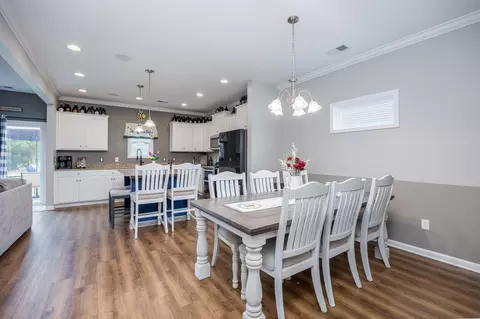 Dining - 3170 Matthews Dr, Sumter, SC 29154 photo 2 of 2