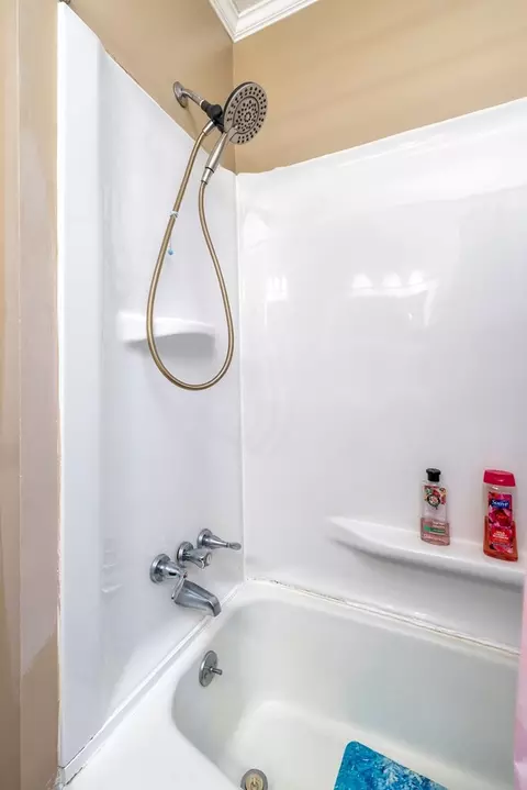 Bath - 328 Stuckey St, Sumter, SC 29150 photo 2 of 4
