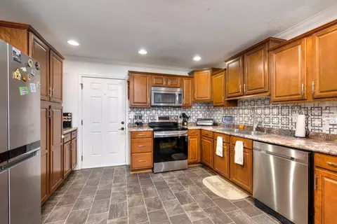 Kitchen - 328 Stuckey St, Sumter, SC 29150 photo 3 of 6