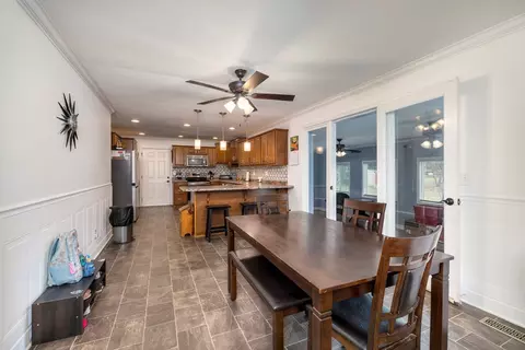 Dining - 328 Stuckey St, Sumter, SC 29150 photo 4 of 4