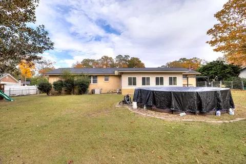 Exterior - 328 Stuckey St, Sumter, SC 29150 photo 7 of 8