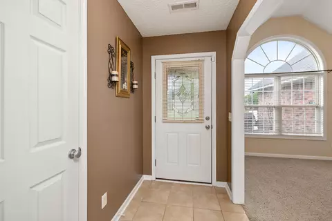 Entry Way - 70 Senate Ln, Sumter, SC 29154 photo 1 of 2