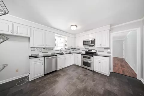 Kitchen - 20 Snowden St, Sumter, SC 29150 photo 3 of 3