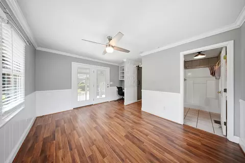 Living - 20 Snowden St, Sumter, SC 29150 photo 4 of 5