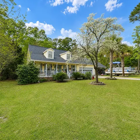 384 Suwanee Dr, Vance, SC 29163