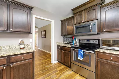 Entry Way - 1855 Duke Dr, Sumter, SC 29153 photo 3 of 3