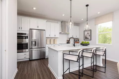 Kitchen - 3220 Zeppelin Ln, Sumter, SC 29154 photo 6 of 11
