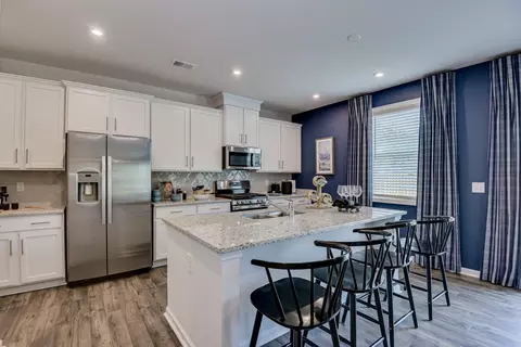 Kitchen - 3220 Zeppelin Ln, Sumter, SC 29154 photo 3 of 11