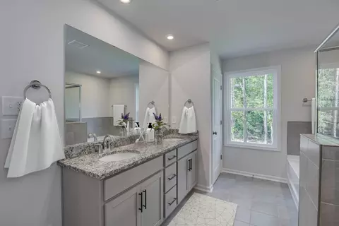 Bath - 3220 Zeppelin Ln, Sumter, SC 29154 photo 1 of 12