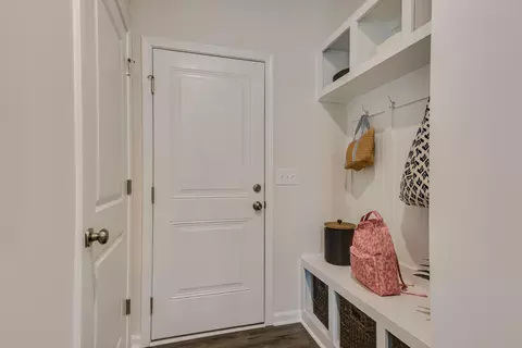 Entry Way - 3220 Zeppelin Ln, Sumter, SC 29154 photo 4 of 9