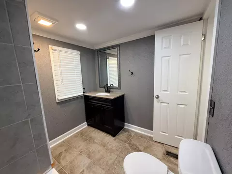 Bath - 1739 Clover St, Sumter, SC 29154 photo 3 of 3