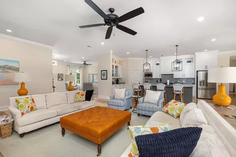 Living - 3055 Lowerlake Dr, Sumter, SC 29150 photo 3 of 6