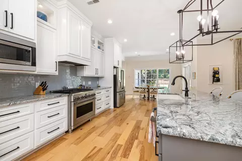 Kitchen - 3055 Lowerlake Dr, Sumter, SC 29150 photo 5 of 12