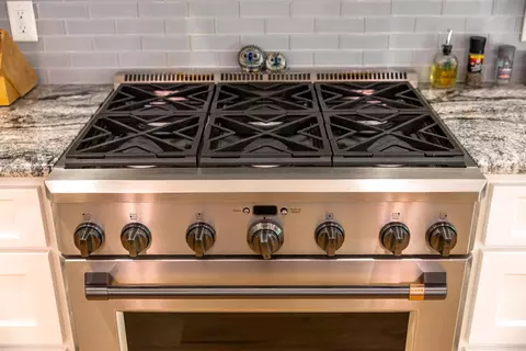 Kitchen - 3055 Lowerlake Dr, Sumter, SC 29150 photo 7 of 12