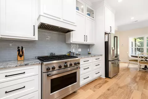 Kitchen - 3055 Lowerlake Dr, Sumter, SC 29150 photo 11 of 12